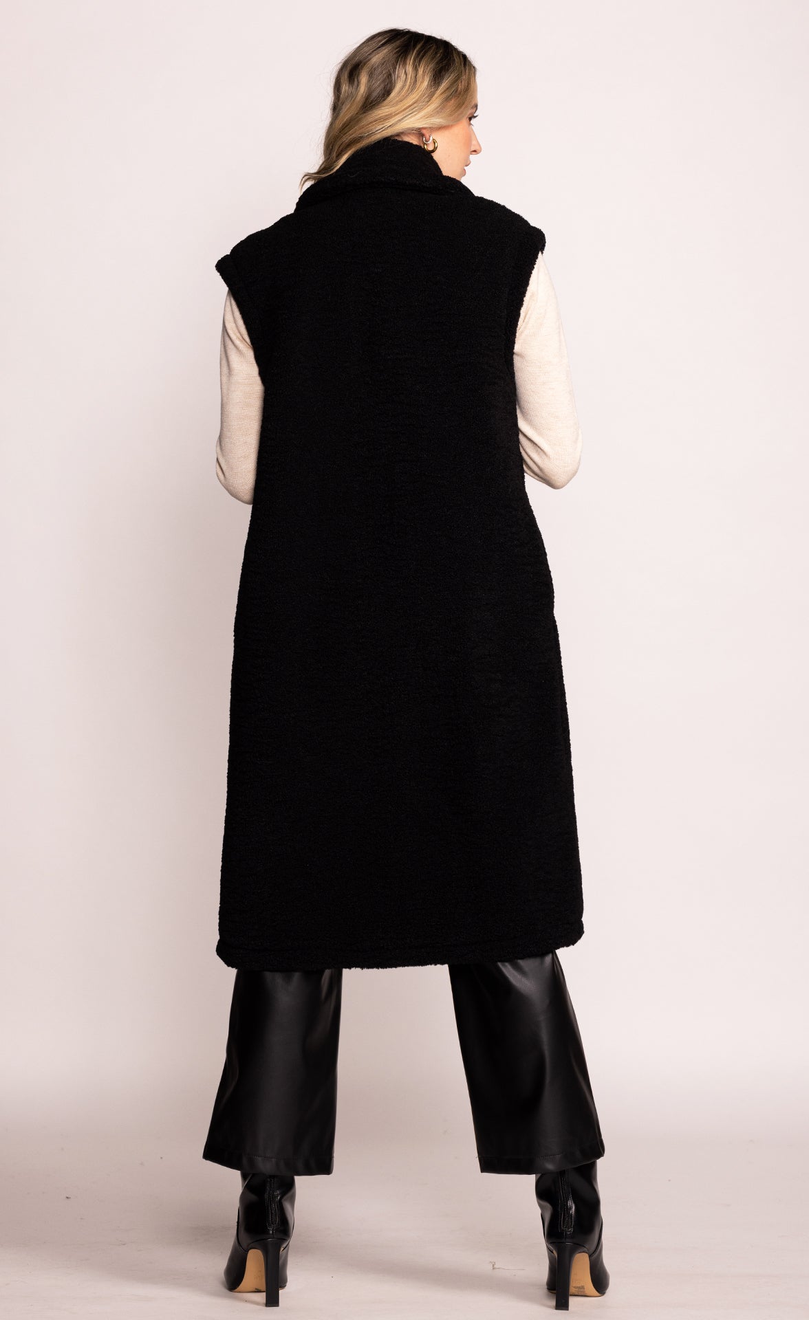 PINK MARTINI The Teddy Vest - Black