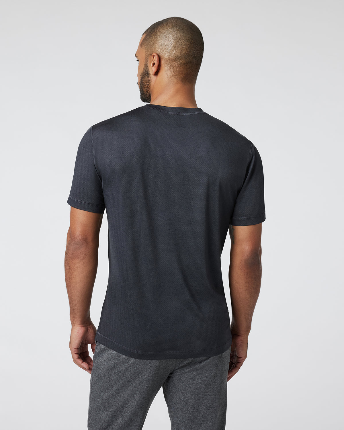 VUORI Tradewind Performance Tee 2.0 - Black Heather