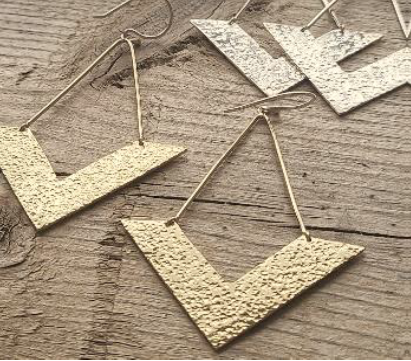 BAMBU Jewelry - Earrings (E709)-Hammered V