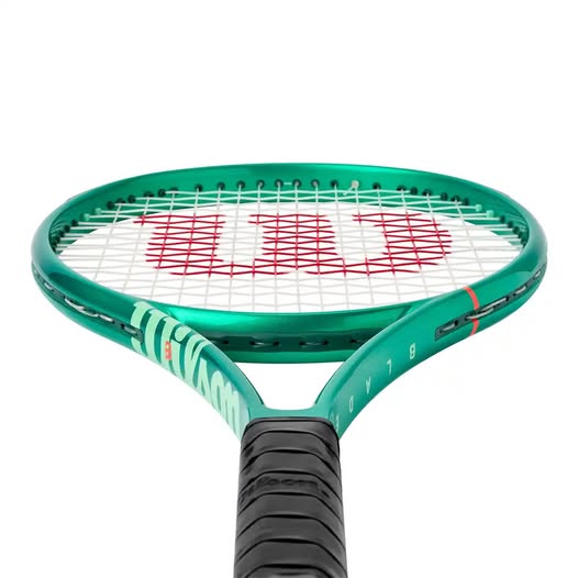 WILSON BLADE 98 v10 16 x 19 Adult Tennis Racquet