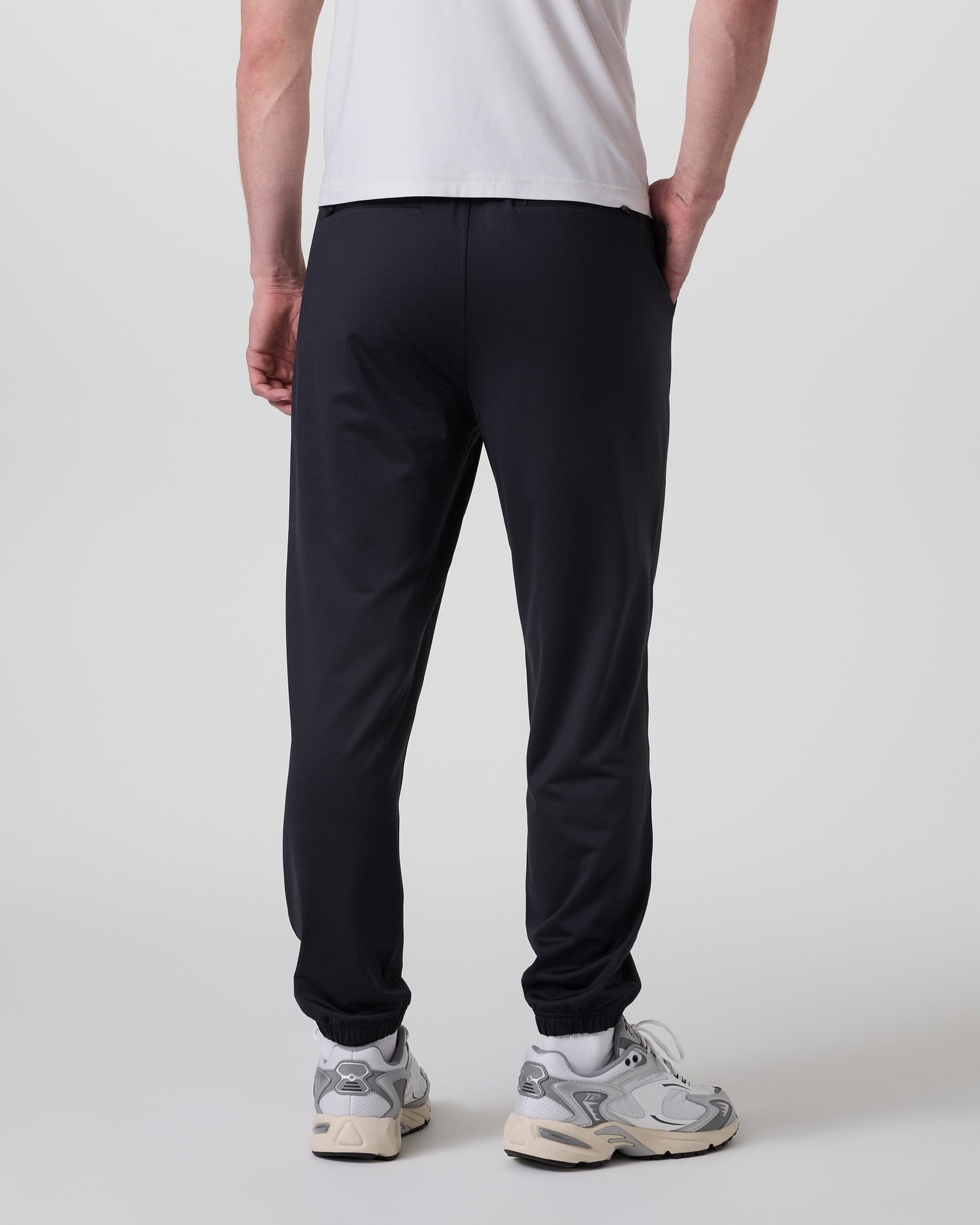 VUORI Sunday Performance Joggers 28" (Men's)- Black